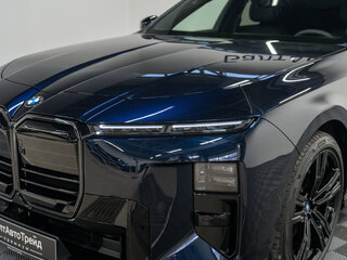 2026 BMW 7 серии 740 xDrive VII (G70) Рестайлинг, синий, 24690000 рублей, вид 2