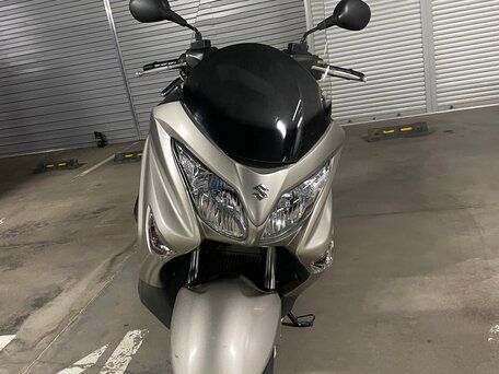 2019 Suzuki Burgman UH 200, серебристый, 355000 рублей, вид 3