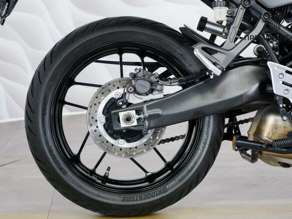 2021 Yamaha MT-09 Tracer (FJ-09), серый - вид 8