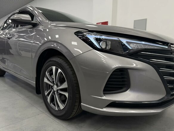 2024 Changan Eado Plus I, серый, 2489900 рублей - вид 3