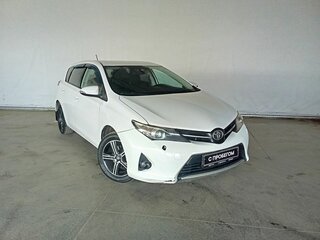 2013 Toyota Auris II, белый, 790000 рублей, вид 3
