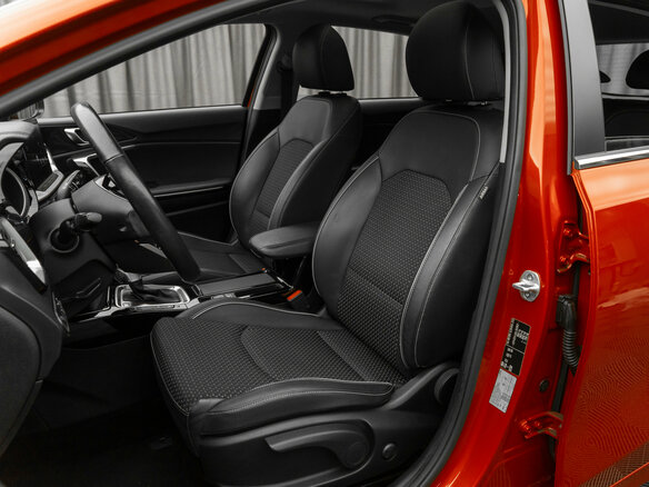 2018 Kia Ceed III, красный - вид 8