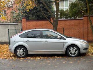 2008 Ford Focus II Рестайлинг, серебристый, 450000 рублей, вид 3