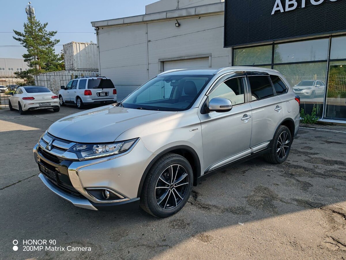 Открыть фотографии: Mitsubishi Outlander III Рестайлинг 2