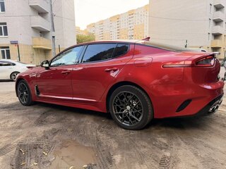 2018 Kia Stinger I, красный, 2000000 рублей, вид 3