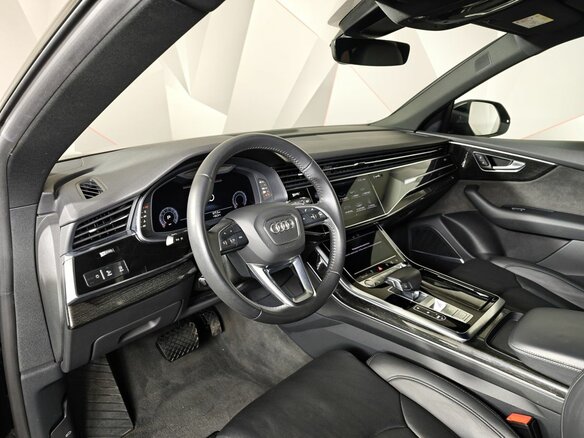 2019 Audi Q8 55 TFSI I (4M), чёрный, 6150000 рублей - вид 17