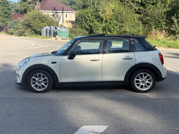 2016 Mini Hatch Cooper III (F55/F56), белый, 1450000 рублей - вид 7