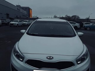 2016 Kia Ceed II Рестайлинг, белый, 1200000 рублей, вид 4