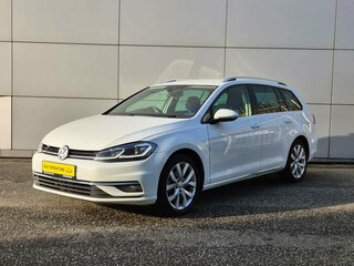 2017 Volkswagen Golf VII Рестайлинг, белый, 1450000 рублей, вид 1
