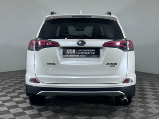 2017 Toyota RAV4 IV (XA40) Рестайлинг, белый, 2220000 рублей, вид 5