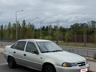 2009 Daewoo Nexia I Рестайлинг, серебристый, 300000 рублей, вид 3