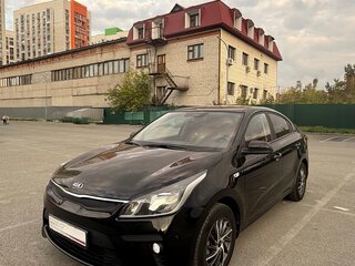 2018 Kia Rio IV, чёрный, 1550000 рублей, вид 1