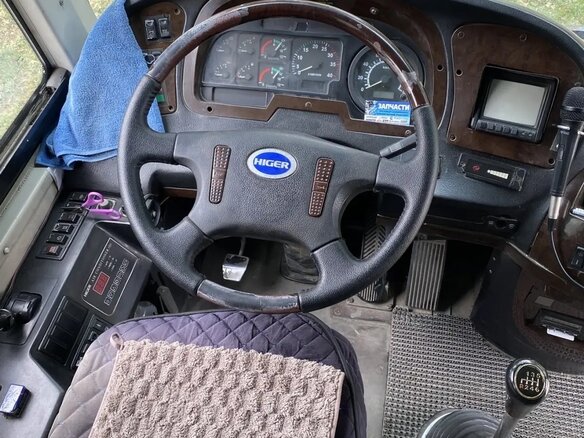 2010 Higer KLQ 6119, серебристый, 3100000 рублей - вид 2