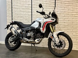 2026 Ducati DesertX, белый, 2450000 рублей, вид 2