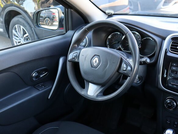 2016 Renault Sandero Stepway II, золотистый, 820000 рублей - вид 14