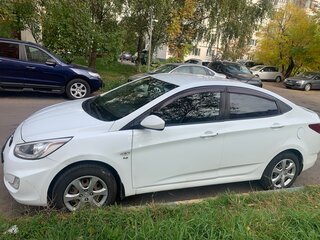 2013 Hyundai Solaris I, белый, 630000 рублей, вид 5