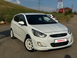 2011 Hyundai Solaris I, белый, 935000 рублей, вид 2