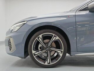 2022 Audi A3 35 TFSI Long IV (8Y), серый, 2305000 рублей, вид 2