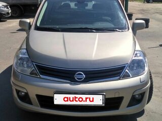 2011 Nissan Tiida I Рестайлинг, коричневый, 750000 рублей, вид 3