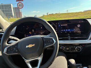 2024 Chevrolet Trax II, пурпурный, 2000000 рублей, вид 3