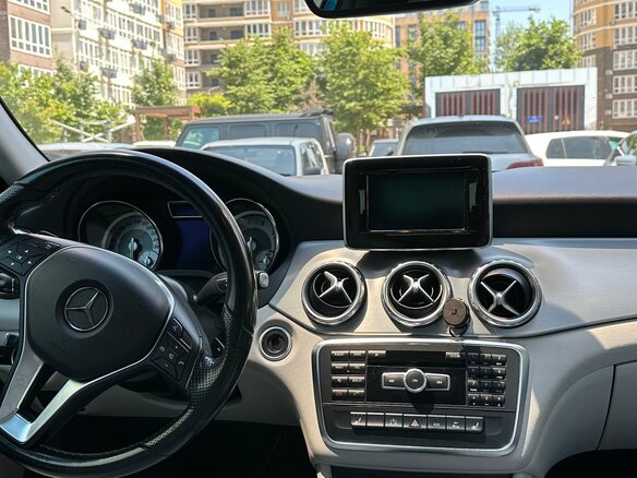 2014 Mercedes-Benz GLA 200 I (X156), голубой, 1850000 рублей - вид 7
