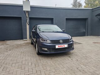 2017 Volkswagen Polo V Рестайлинг, синий, 1280000 рублей, вид 2