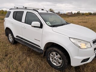2014 Chevrolet TrailBlazer II, белый, 1900000 рублей, вид 2