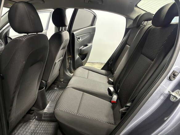 2018 Kia Rio IV, серый, 1410000 рублей - вид 11
