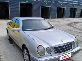 1998 Mercedes-Benz E-Класс 240 II (W210, S210), серебристый, 267000 рублей, вид 2