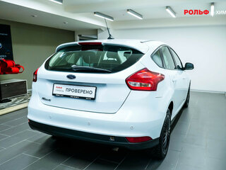 2018 Ford Focus III Рестайлинг, белый, 1020000 рублей, вид 4