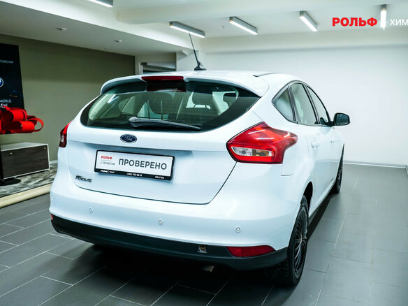 2018 Ford Focus III Рестайлинг, белый, 1020000 рублей - вид 3
