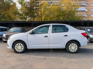 2017 Renault Logan II, белый, 470000 рублей, вид 3
