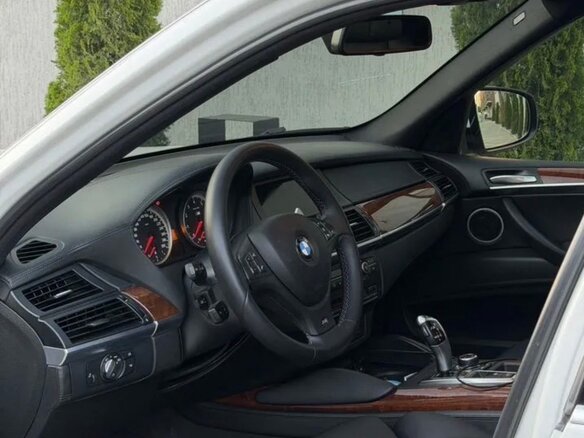 2011 BMW X5 M I (E70), белый, 1750000 рублей - вид 15