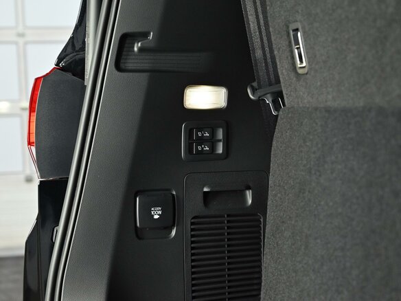 2026 Toyota Land Cruiser 300 Series, чёрный, 14450000 рублей - вид 26