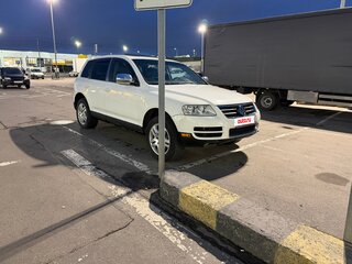 2005 Volkswagen Touareg I, белый, 700000 рублей, вид 4