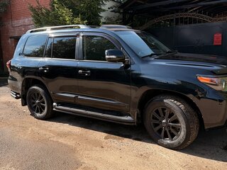 2013 Toyota Land Cruiser 200 Series Рестайлинг 1, чёрный, 4050000 рублей, вид 2