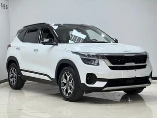 2022 Kia KX3, белый, 1370000 рублей, вид 3