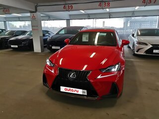 2017 Lexus IS 200t III Рестайлинг, красный, 2650000 рублей, вид 3