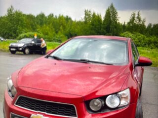 2015 Chevrolet Aveo II, красный, 630000 рублей, вид 2