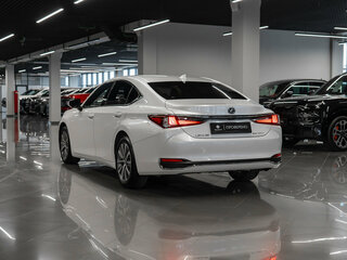 2020 Lexus ES 250 VII, белый, 3590000 рублей, вид 4