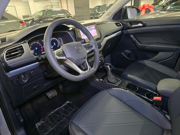 2026 Volkswagen Tharu XR 300 TSI, серый, 2847000 рублей - вид 37