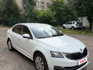 2018 Skoda Octavia III (A7) Рестайлинг, белый, 1590000 рублей, вид 1