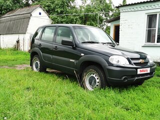 2016 Chevrolet Niva I Рестайлинг, чёрный, 700000 рублей, вид 2