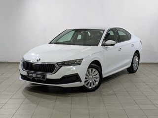 2021 Skoda Octavia IV (A8), белый, 2100000 рублей, вид 1