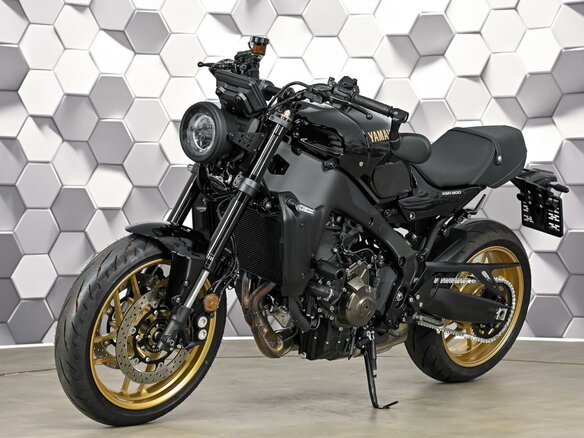 2025 Yamaha XSR900, чёрный, 1399000 рублей - вид 1