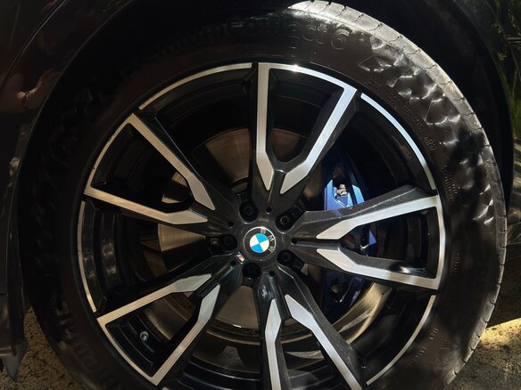 2021 BMW X7 40d I (G07), чёрный, 8750000 рублей - вид 6