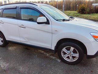 2010 Mitsubishi ASX I, белый, 700000 рублей, вид 2