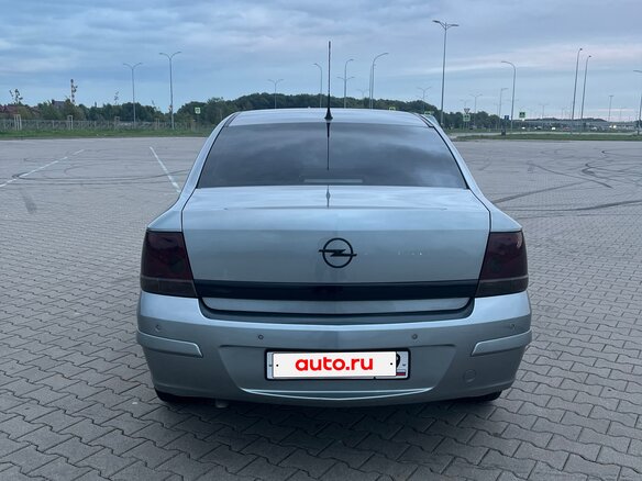 2011 Opel Astra H Рестайлинг, серый, 600000 рублей - вид 4