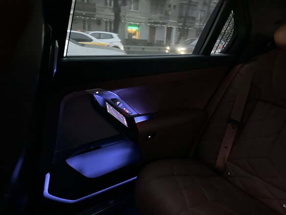 2023 BMW 7 серии 740d xDrive VII (G70), чёрный, 16250000 рублей - вид 29
