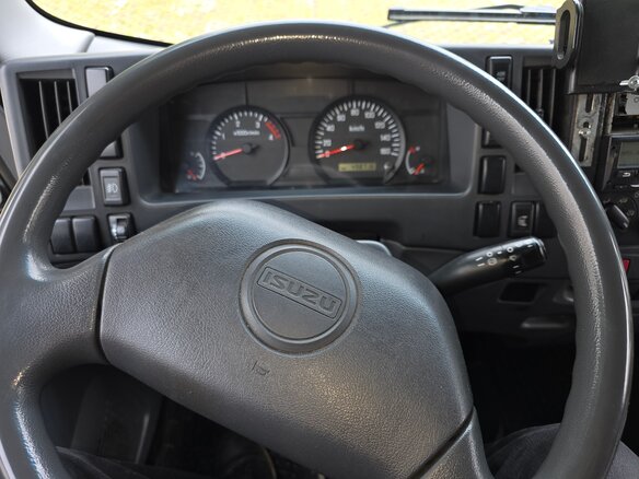 2013 Isuzu Elf (N-series), белый, 1750000 рублей - вид 6